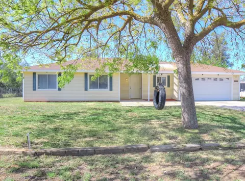 24646 Brook Dr, Madera, CA 93638 photo 1