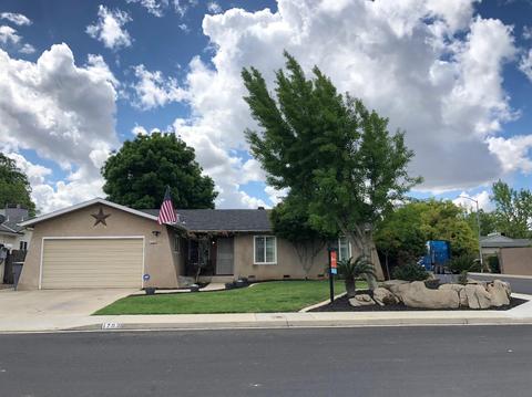 1702 Dennis Ave, Clovis, CA 93611 photo 1