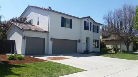 4805 W Redding Ave, Visalia, CA 93277 photo 1