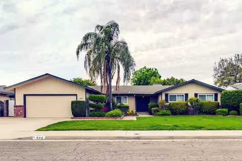 906 Renn Ave, Clovis, CA 93611 photo 1