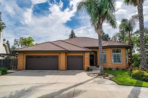 2452 Wrenwood Ave, Clovis, CA 93611 photo 1