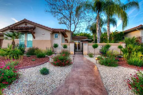111 W Jordan Ave, Clovis, CA 93611 photo 1