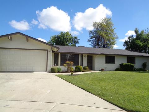 513 W Pat Dr, Clovis, CA 93612 photo 1