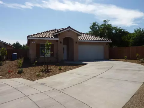 705 Riverside Ct, Madera, CA 93638 photo 1