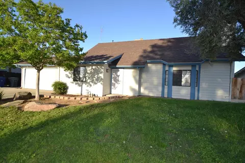 133 Armstrong Ave, Clovis, CA 93611 photo 1