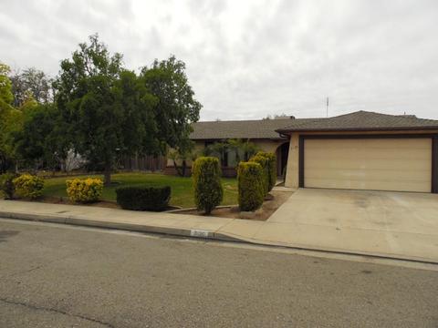 3136 Terry, Clovis, CA 93612 photo 1
