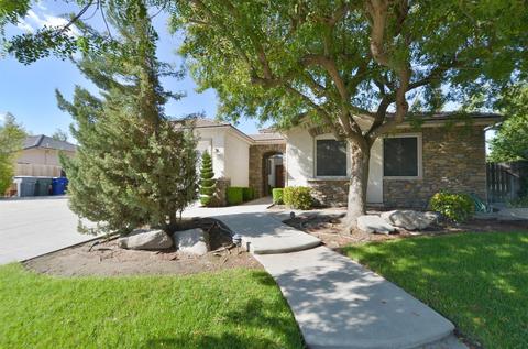 2561 Alamos Ave, Clovis, CA 93611 photo 1