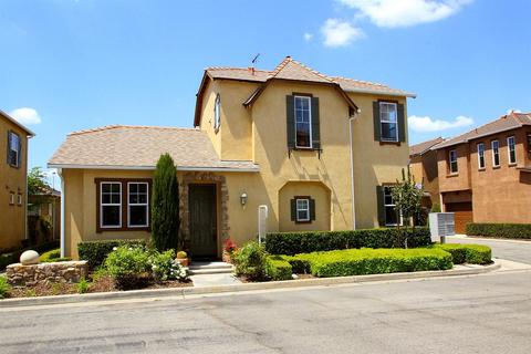 1770 N Merlan Ln, Clovis, CA 93619 photo 1
