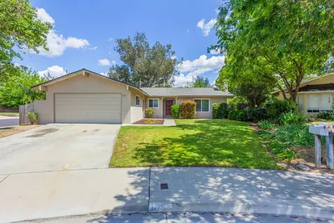 1662 Norwich Ave, Clovis, CA 93611 photo 1