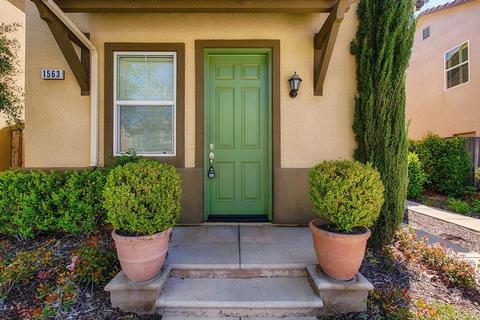 1563 N Sanders Ave, Clovis, CA 93619 photo 1