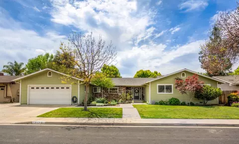 2176 Mitchell Ave, Clovis, CA 93611 photo 1