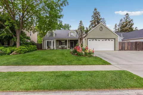 916 N Chapel Hill Ave, Clovis, CA 93611 photo 1