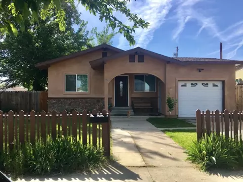 132 E Birch Ave, Coalinga, CA 93210 photo 1