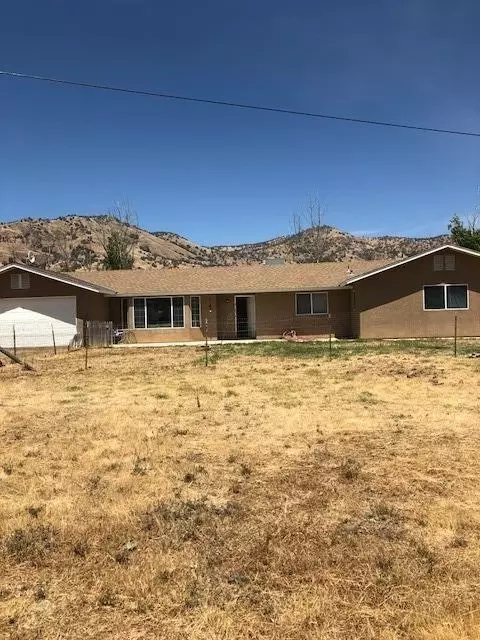 7569 Buckhorn, Sanger, CA 93657 photo 1