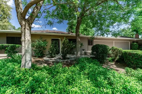 917 E Ashlan Ave, Fresno, CA 93704 photo 1