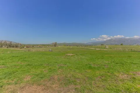 20096 Tollhouse Rd, Clovis, CA 93619 photo 1