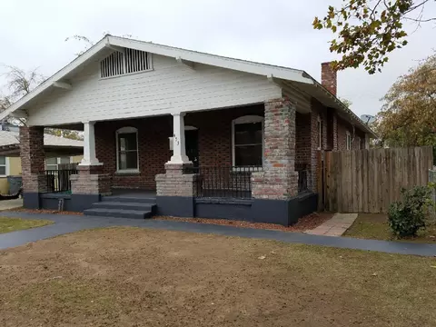 453 E Oleander Ave, Fresno, CA 93706 photo 1