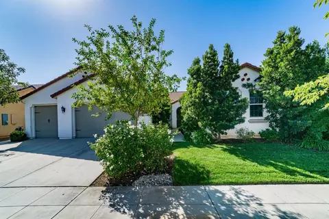 3992 Serena Ave, Clovis, CA 93619 photo 1