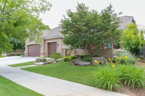 3370 Buckingham Ave, Clovis, CA 93619 photo 1
