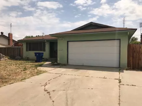 2931 Paula Dr, Clovis, CA 93612 photo 1
