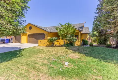 1001 E Davis Dr, Dinuba, CA 93618 photo 1
