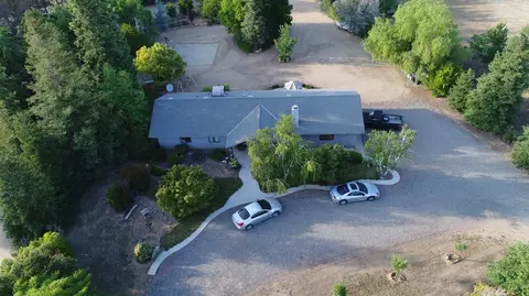22029 Shari Ln, Madera, CA 93638 photo 1