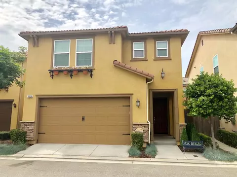3620 Elevations Way, Clovis, CA 93619 photo 1