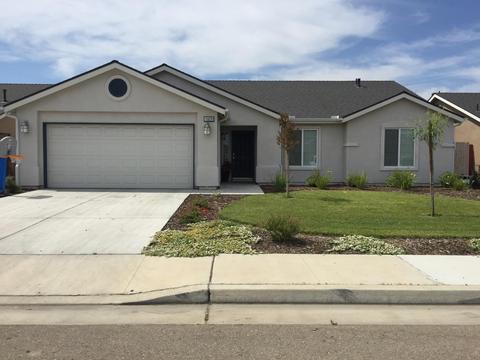 1929 Diamond Ave, Sanger, CA 93657 photo 1