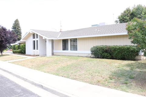 207 Burgan Ave, Clovis, CA 93611 photo 1