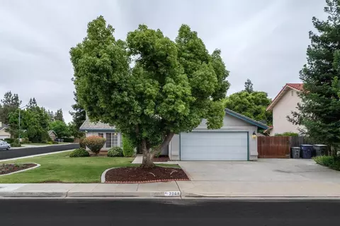2068 Paul Ave, Clovis, CA 93611 photo 1