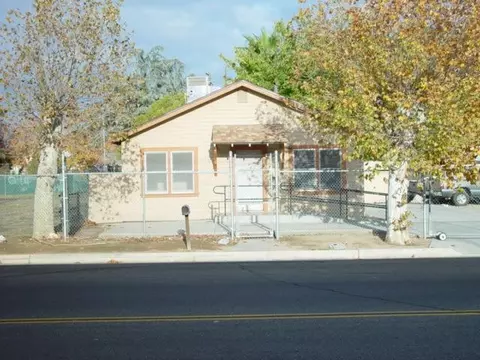601 N E St, Madera, CA 93638 photo 1