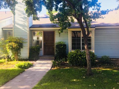 193 W Pilgrim Ln, Clovis, CA 93612 photo 1