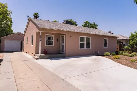 3014 E Brown Ave, Fresno, CA 93703 photo 1