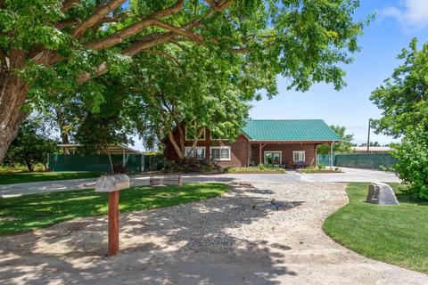 5548 E Mount Whitney Ave, Laton, CA 93242 photo 1