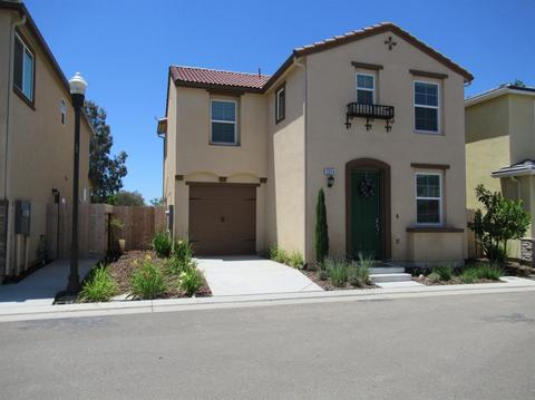 1314 Royalty Way, Clovis, CA 93619 photo 1