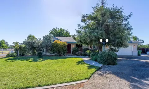 6066 N Locan Ave, Clovis, CA 93619 photo 1