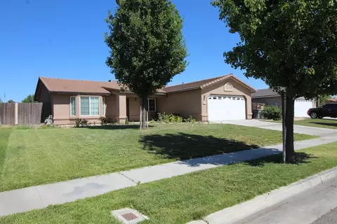 276 S Michelle Ave, Kerman, CA 93630 photo 1