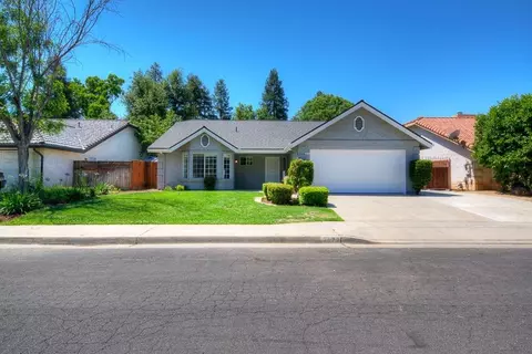 2472 Gibson Ave, Clovis, CA 93611 photo 1