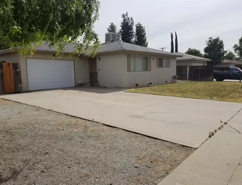 864 W Rialto Ave, Clovis, CA 93612 photo 1