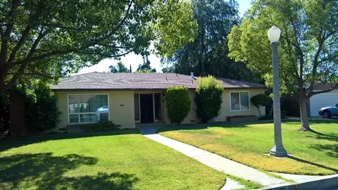 522 Barsotti Ave, Madera, CA 93637 photo 1
