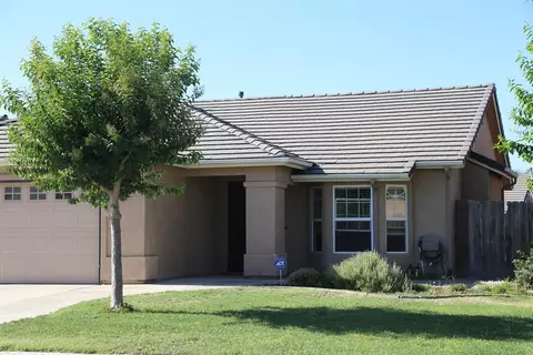 1863 Heidi Ave, Sanger, CA 93657 photo 1