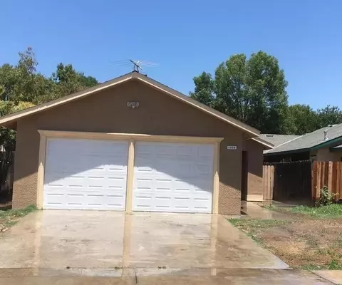 4809 E Atchison Ave, Fresno, CA 93725 photo 1
