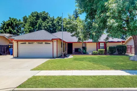 2264 Sierra Ave, Clovis, CA 93611 photo 1