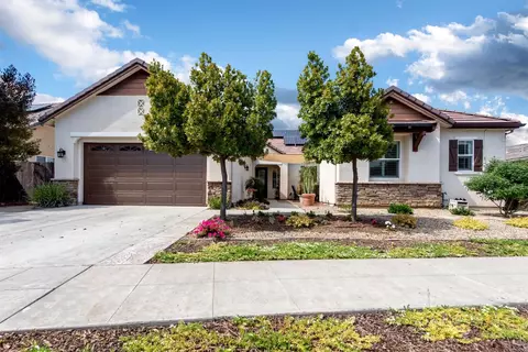 3253 Bellaire Ave, Clovis, CA 93619 photo 1