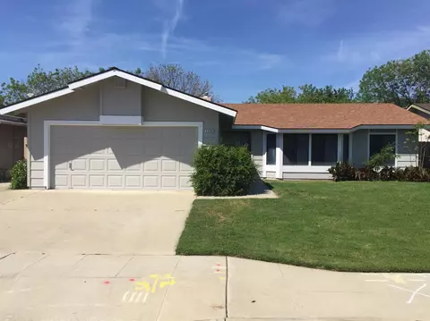 1125 Fremont Ave, Clovis, CA 93612 photo 1