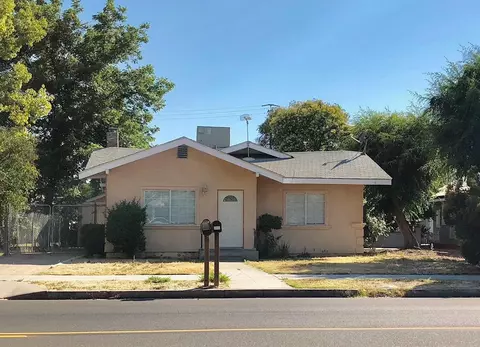 118 S Lake St, Madera, CA 93638 photo 1