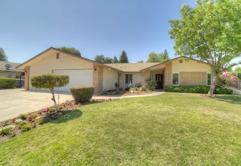 2128 Vartikian Ave, Clovis, CA 93611 photo 1