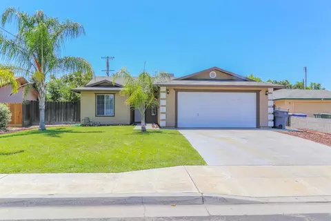 370 N Argyle Ave, Clovis, CA 93612 photo 1