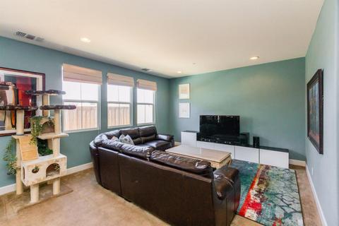1291 Peach Ct, Madera, CA 93638 photo 1