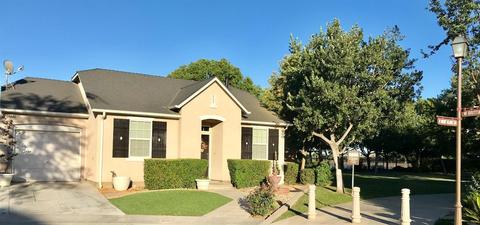 1713 N Mont Blanc Ln, Clovis, CA 93619 photo 1
